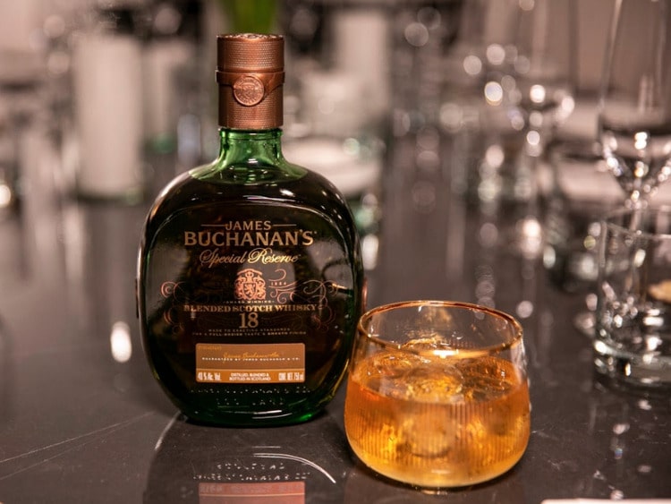 Destilados whisky chivas vs old parr vs buchanans 3